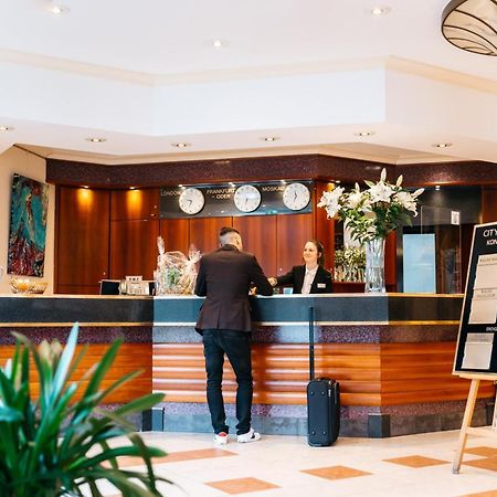 City Park Hotel Frankfurt  Buitenkant foto