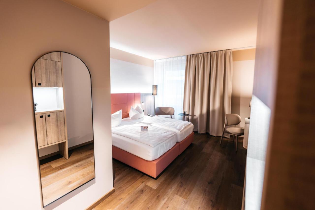 City Park Hotel Frankfurt  Buitenkant foto