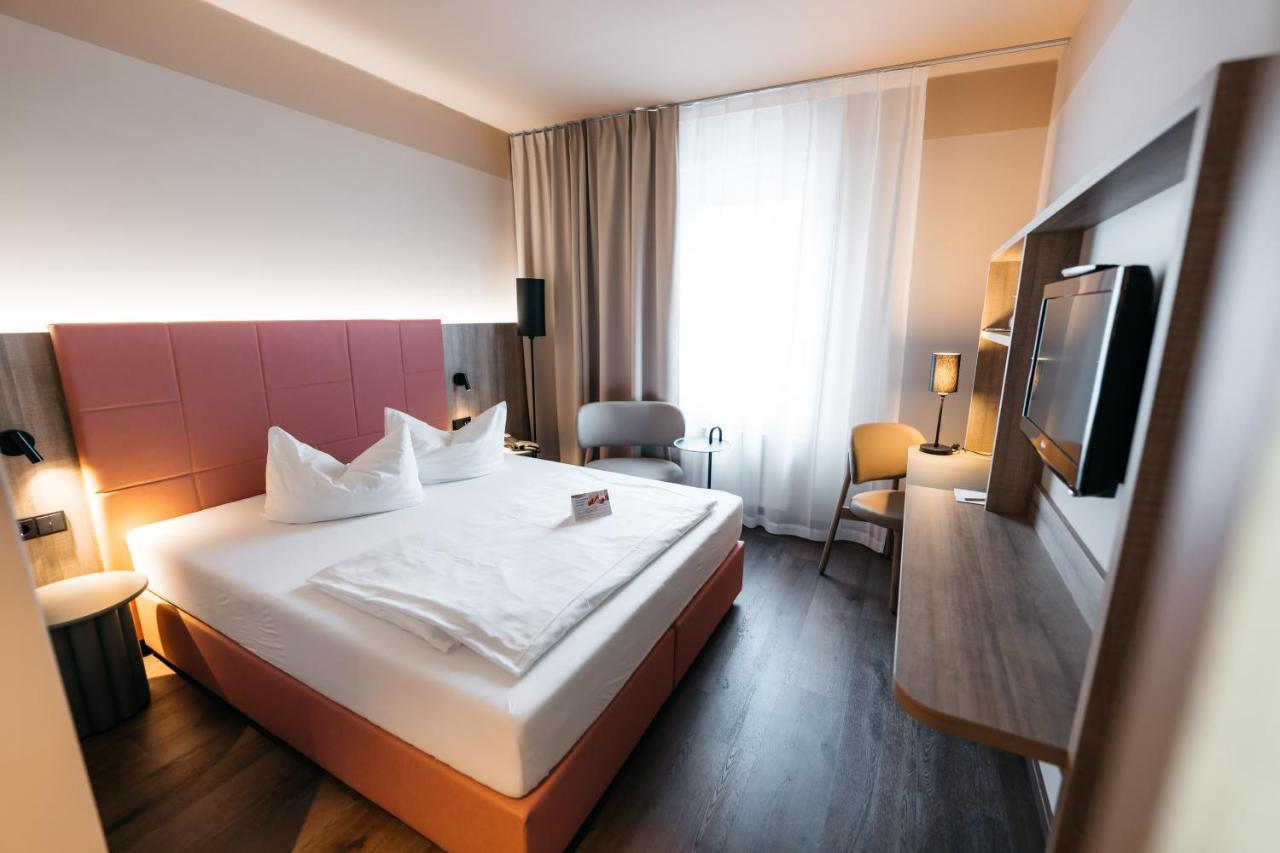 City Park Hotel Frankfurt  Buitenkant foto