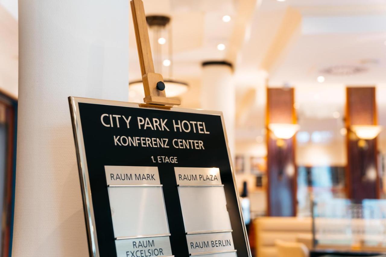 City Park Hotel Frankfurt  Buitenkant foto