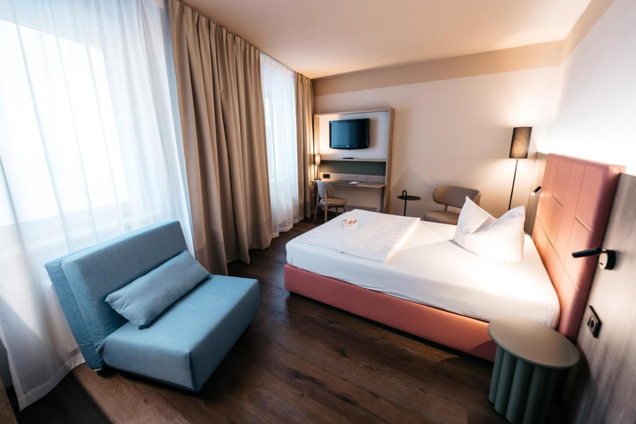 City Park Hotel Frankfurt  Buitenkant foto