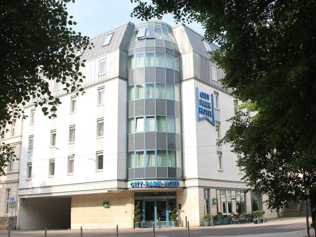 City Park Hotel Frankfurt  Buitenkant foto